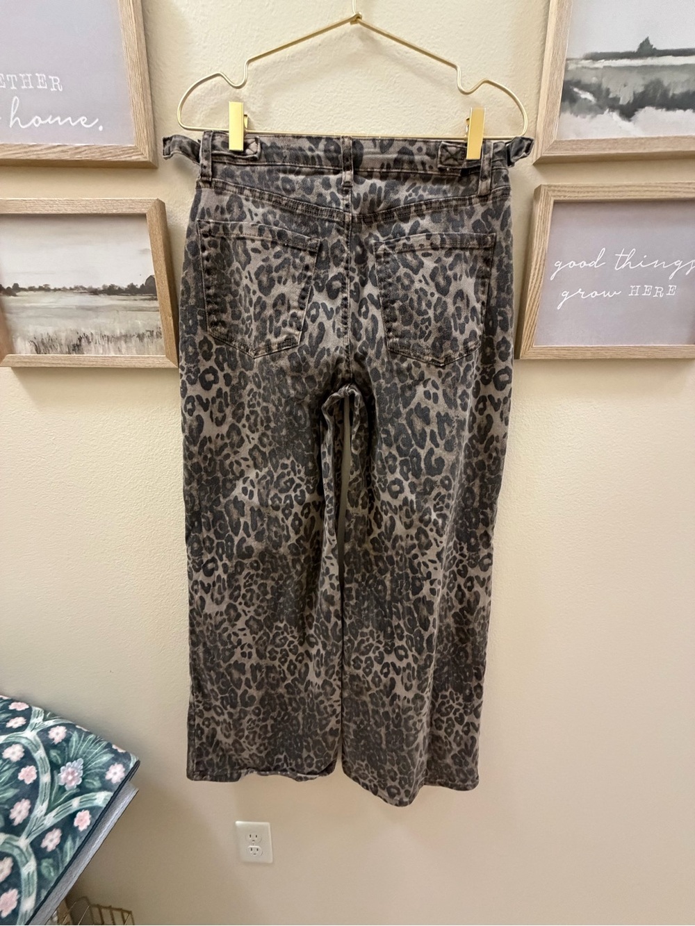 Leopard Print Wide Leg Jeans - Taupe/Black - Picture 2 of 3